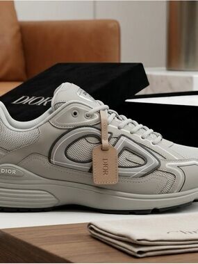 Men’s Light Gray and Beige B22 Lace-Up Sneaker